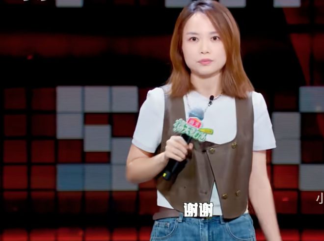 与废物：拆解2024中式脱口秀要素AG真人百家家乐app穷鬼、时尚(图3)