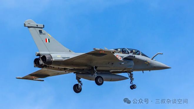 风短暂现身巴铁歼10带实弹驱离AG真人还没打就吓跑印度4架阵(图5)